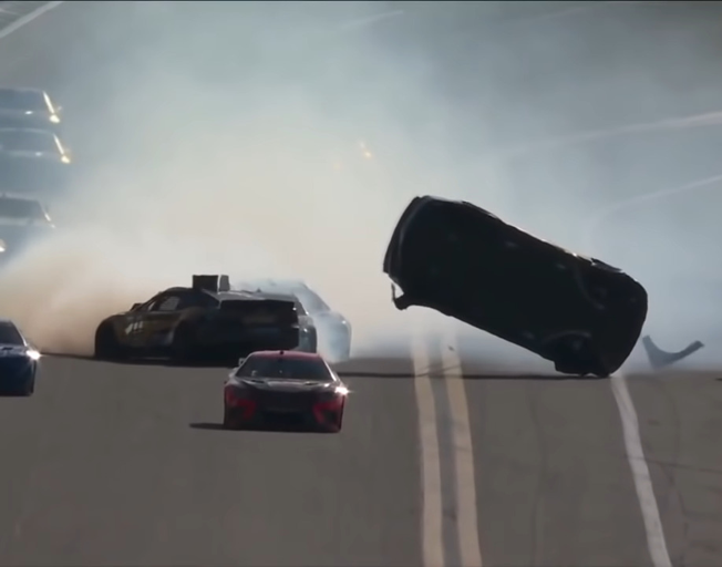 Harrison Burton flipping in 2022 Daytona 500 02-20-22