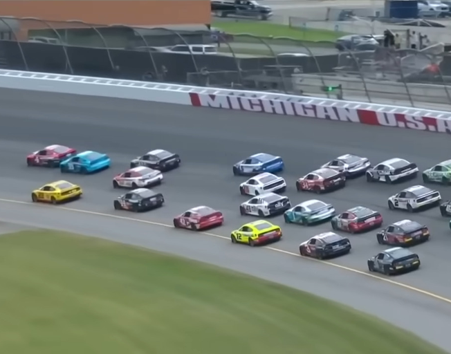 NASCAR Cup Series cars racing at Michigan International Speedway 8-7-22